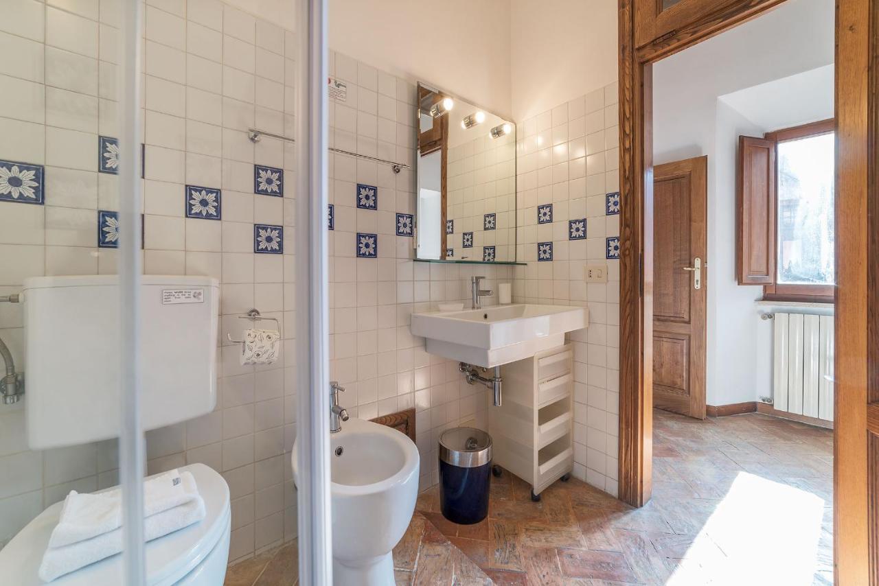 Apartment Black White Rome